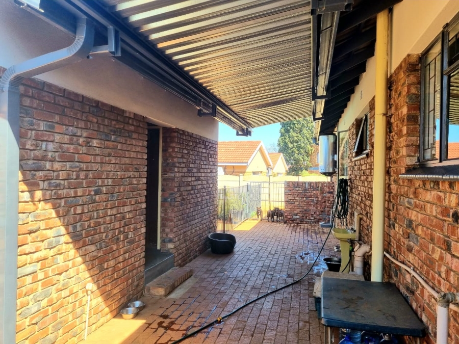 3 Bedroom Property for Sale in Hillcrest Northern Cape